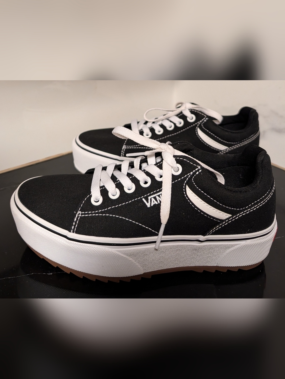 Vans Seldan Platform Sneakers - Women's Size 7 Like New - Picture 4 of 11